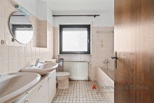 Badezimmer Ruhige, sch�ne 3 Zimmer Mietwohnung mit traumhaft gro�em Balkon in Auringen!