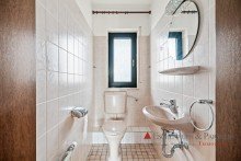 G�ste-WC Ruhige, sch�ne 3 Zimmer Mietwohnung mit traumhaft gro�em Balkon in Auringen!