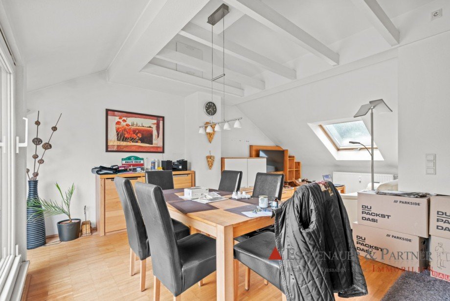 Wohn-/ Essbereich Dachgeschosswohnung Dossenheim