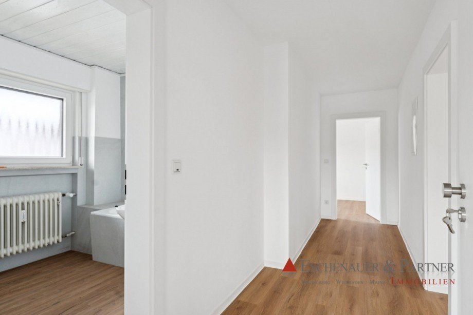 Flur OG Zweifamilienhaus Hemsbach