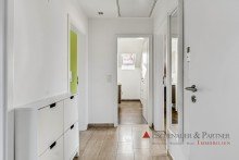 Flur Willkommen in Ihrem neuen R�ckzugsort - einer m�blierten 2-Zimmer-Dachgeschosswohnung mit 2 Balkonen