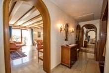 Flur Gro�z�giges Einfamilienhaus mit herrlichem Blick ins Gr�n der Umgebung