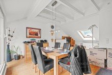 Wohn-/ Essbereich Helle Dachgeschosswohnung mit Einbauk�che und Tageslichtbad in ruhiger Wohnlage von Dossenheim
