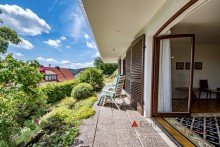 Terrasse UG Gro�z�giges Einfamilienhaus mit herrlichem Blick ins Gr�n der Umgebung
