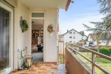 Balkon WOHNUNG MIT VIEL POTENTIAL - Renovierungsbed�rftige 3 ZiKB mit Balkon, PKW-Stellplatz und Aufzug