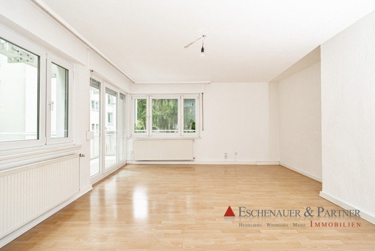 Wohnzimmer Wiesbaden Erdgeschosswohnung Sonnenberger Stra�e in Wiesbaden! Sch�ne 3 Zimmer Wohnung mit Balkon und neuer Einbauk�che!