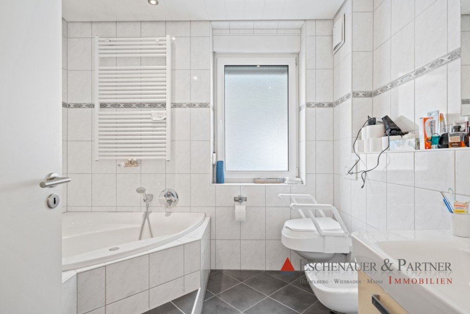 Badezimmer Zweifamilienhaus Sch�nau