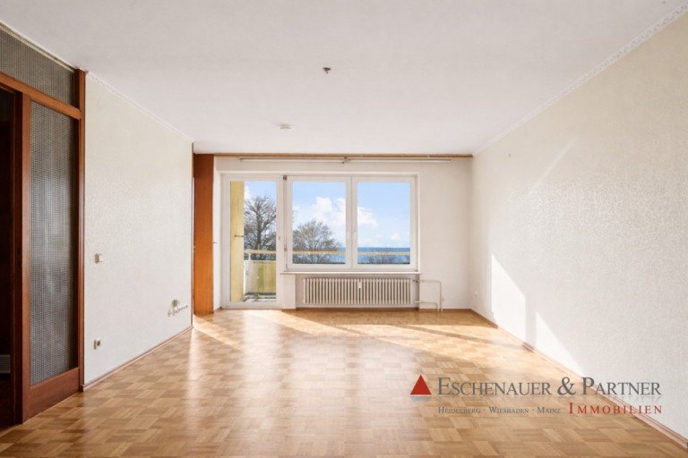 Wohnzimmer Heidelberg Etagenwohnung Ankommen, gestalten, wohlf�hlen: 3 Zimmer mit unverbaubarem Ausblick