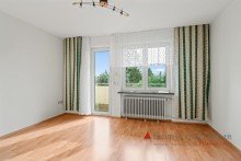 Kinderzimmer 1 Freistehendes Einfamilienhaus in Wiesbaden mit sch�nem gro�en Grundst�ck