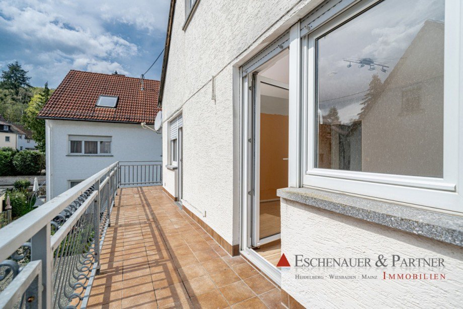 Balkon Doppelhaush�lfte Wiesbaden