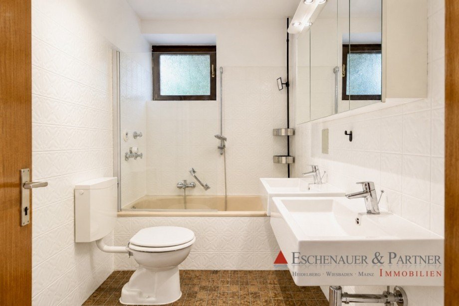 Wannenbad Etagenwohnung Heidelberg / Ziegelhausen