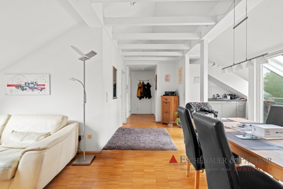 Wohn-/ Essbereich Dachgeschosswohnung Dossenheim
