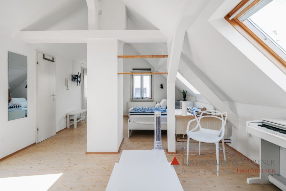 Apartment Vorderhaus Einfamilienhaus Wiesbaden / Schierstein