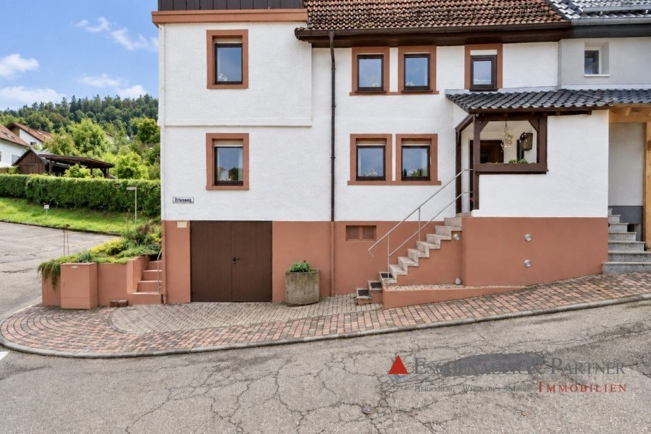 Stra�enansicht Einfamilienhaus Eberbach