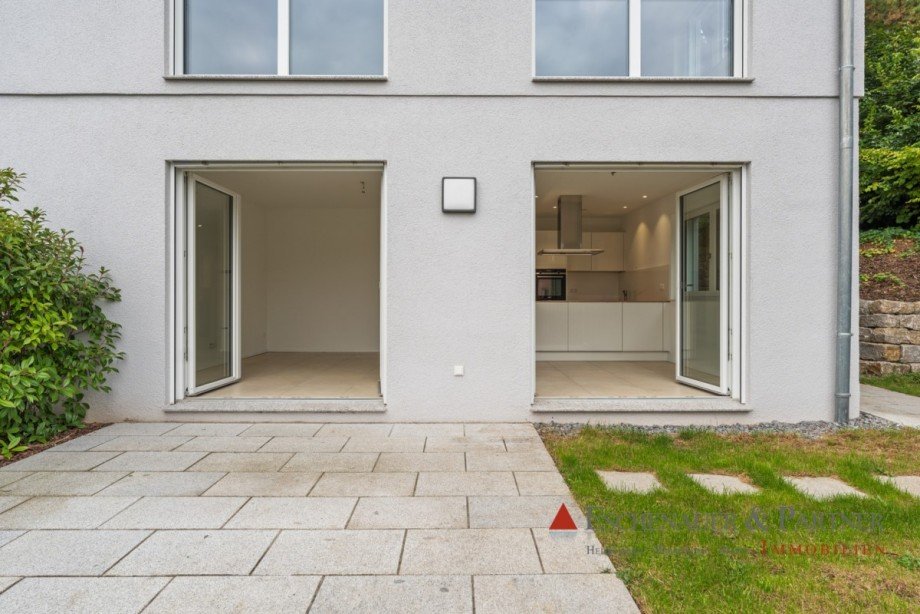 Terrasse Doppelhaush�lfte Neckargem�nd