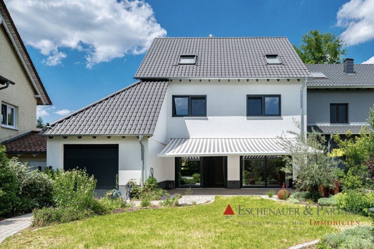 Ansicht Wiesloch Einfamilienhaus LUXUS IN DER NATUR - Neuwertiges Einfamilienhaus in ruhiger und idyllischer Feldrandlage
