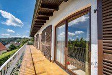 Balkon Gro�z�giges Einfamilienhaus mit herrlichem Blick ins Gr�n der Umgebung