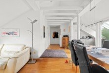 Wohn-/ Essbereich Helle Dachgeschosswohnung mit Einbauk�che und Tageslichtbad in ruhiger Wohnlage von Dossenheim