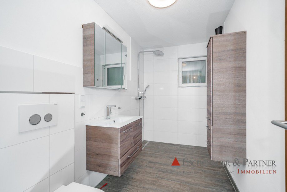 Bad UG Maisonettewohnung Fl�rsheim am Main