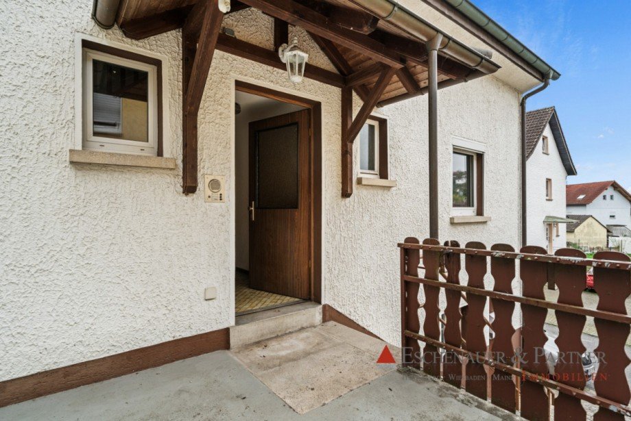 Hauseingang Zweifamilienhaus Meckesheim