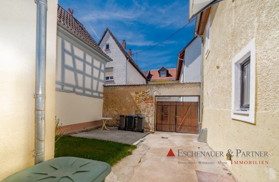 Hof Einfamilienhaus Hochheim am Main
