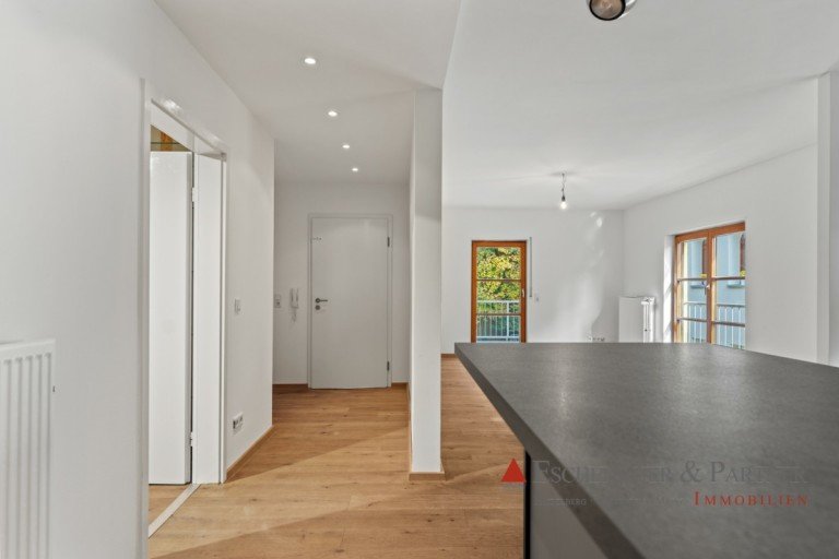 Flur Heidelberg Etagenwohnung Attraktive 4-Zimmer-Eigentumswohnung mit gro�em Balkon, in ruhiger Wohnlage und idyllischem Ausblick