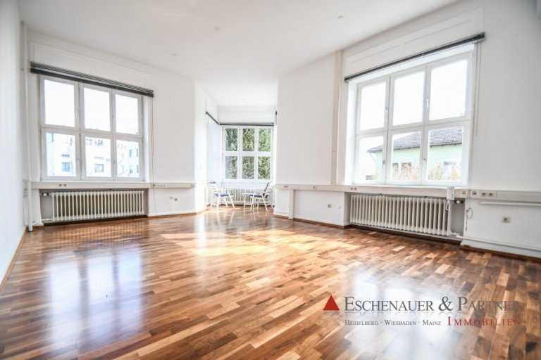 B�ro Wiesbaden B�rohaus Repr�sentatives Altbaub�ro in Luxuslage von Wiesbaden (Komponistenviertel)