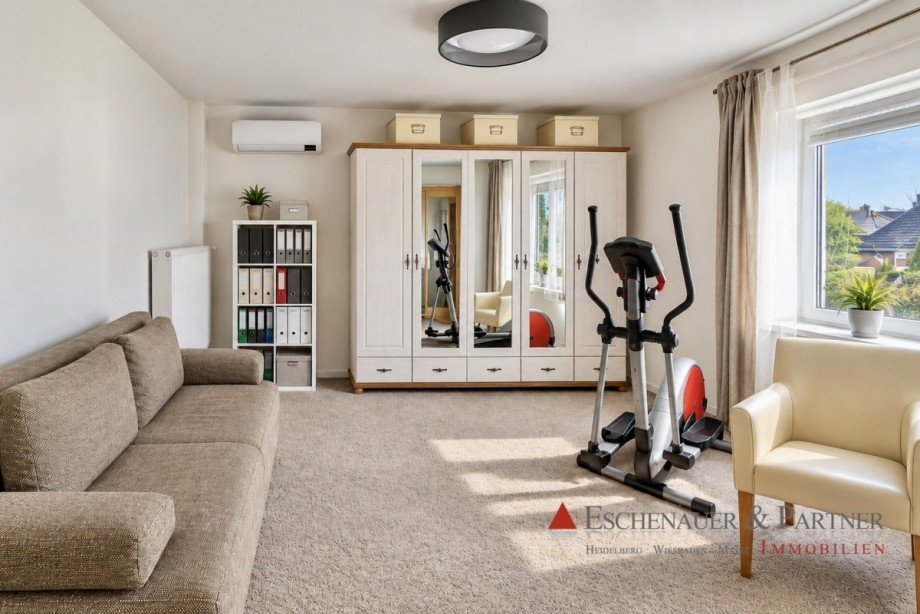Schlafzimmer 1 Hauptwohnung OG Haus Eppertshausen