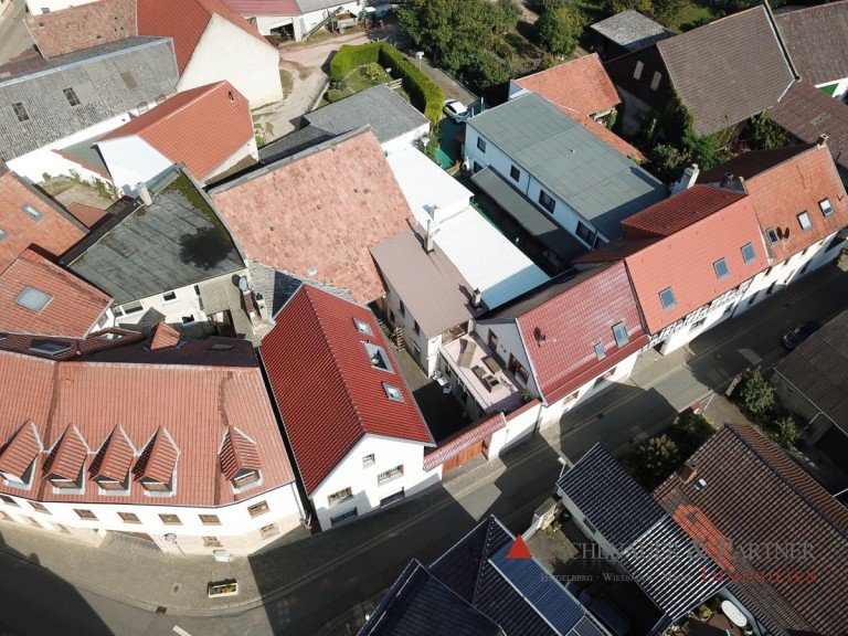 IMG_6880 Nieder-Hilbersheim Zweifamilienhaus Sanierte Hofreite mit zwei separaten H�usern, gro�er Scheune, eigenem Garten und PKW-Stellpl�tzen