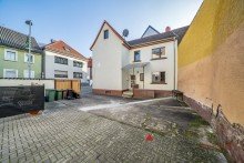 Hof KEIN BALKON ABER TROTZDEM GEM�TLICH - 3 ZKB in direkter Innenstadtlage von Nu�loch.
