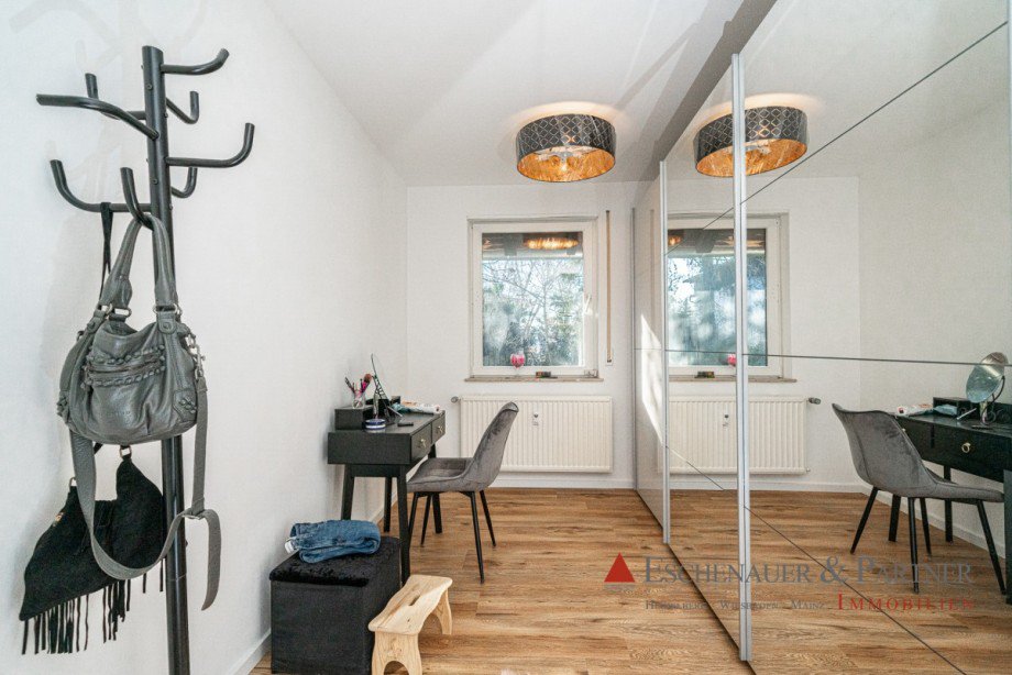 Begehbarer Kleiderschrank Mehrfamilienhaus Mainz-Kostheim