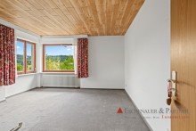Zimmer UG Gro�es Ein- Zweifamilienhaus mit traumhafter Terrasse und Aussicht in Wilhelmsfeld!