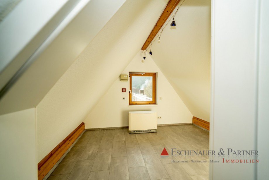 Zimmer Spitzboden Maisonettewohnung Nu�loch