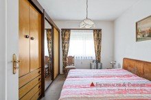 Schlafzimmer (2. OG rechts) Gepflegtes Mehrfamilienhaus mit freundlicher und selbstst�ndiger Mieterstruktur