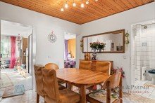 Flur WOHNUNG MIT VIEL POTENTIAL - Renovierungsbed�rftige 3 ZiKB mit Balkon, PKW-Stellplatz und Aufzug