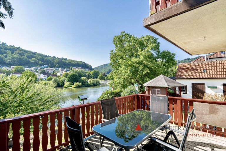 Terrasse Hirschhorn Einfamilienhaus DIREKT AM NECKAR - Charmantes Einfamilienhaus mit direktem Neckarzugang und eigenem Bootsanleger