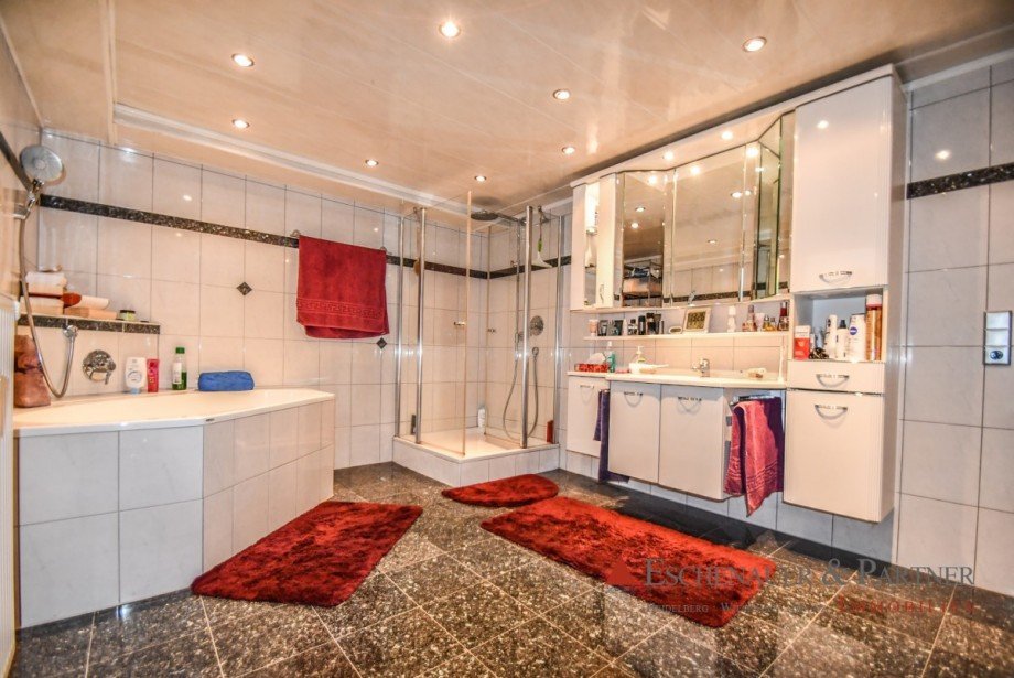Bad Einfamilienhaus Neulu�heim