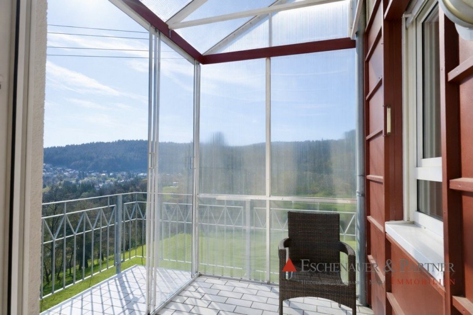 Wintergarten auf dem gro�en Balkon Etagenwohnung Wilhelmsfeld