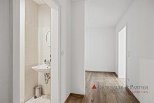 Flur Wohnen trifft Natur - Gro�z�gige Gartenwohnung mit Einbauk�che