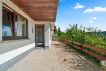 Terrasse UG Gro�es Ein- Zweifamilienhaus mit traumhafter Terrasse und Aussicht in Wilhelmsfeld!