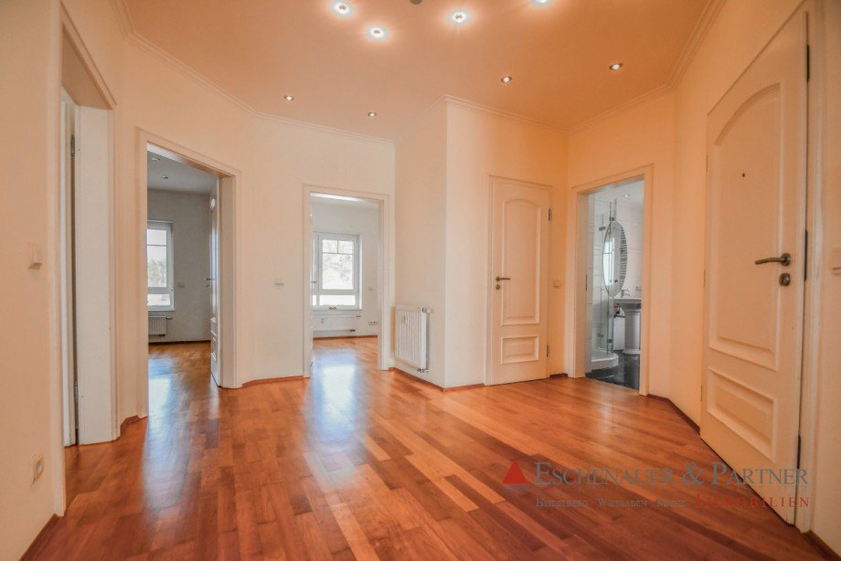 Flur Dachgeschosswohnung Nu�loch