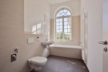 Badezimmer Wohnen im barocken Altbau in direkter Mainn�he!