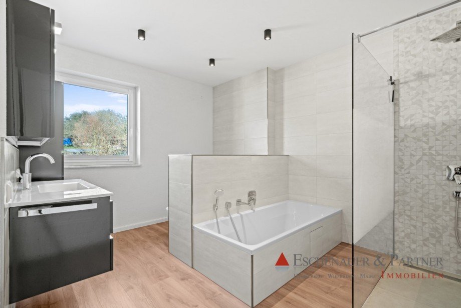 Badezimmer OG Einfamilienhaus Wiesloch