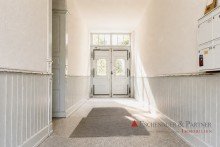 Hauseingangsbereich Altbaucharme in Bestlage - Stilvolle 2,5-Zimmer-Wohnung mit Balkon in der Heidelberger Weststadt