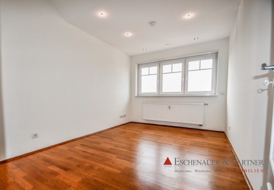 B�ro Dachgeschosswohnung Nu�loch