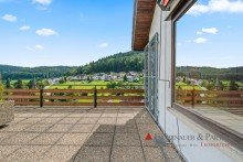 Terrasse EG Gro�es Ein- Zweifamilienhaus mit traumhafter Terrasse und Aussicht in Wilhelmsfeld!