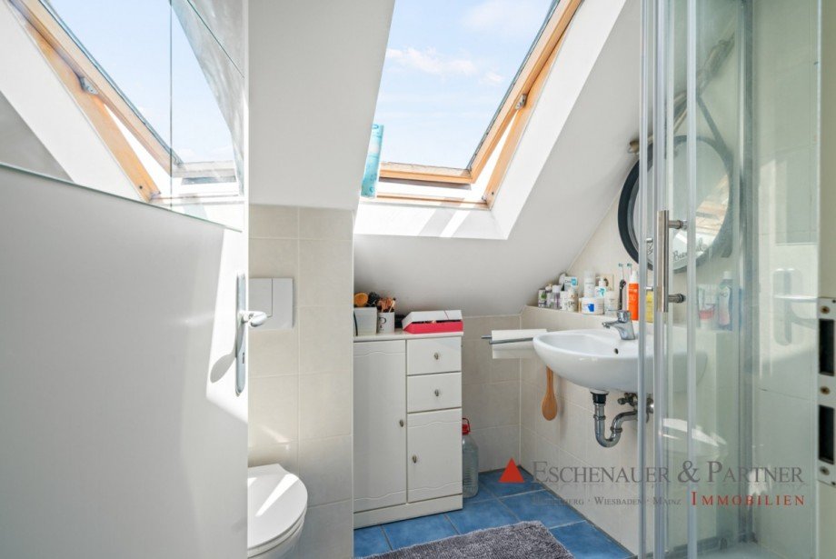 Badezimmer Hinterhaus Einfamilienhaus Wiesbaden / Schierstein