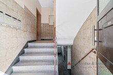 Hauseingang Gepflegtes Mehrfamilienhaus mit freundlicher und selbstst�ndiger Mieterstruktur
