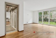 Aufzug vom EG zum OG Barrierefreie und luxuri�se Maisonett-Wohnung im Hinterhofgeb�ude der Heidelberger-Weststadt