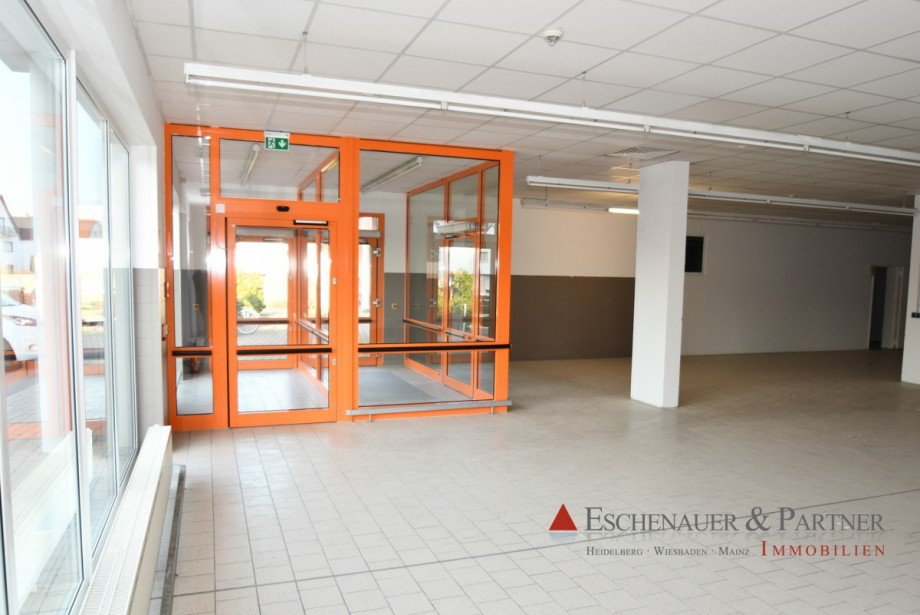 Ausgang Ladenlokal M�rfelden-Walldorf